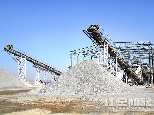 配置砂石生產(chǎn)線，就選反擊式破碎機(jī)